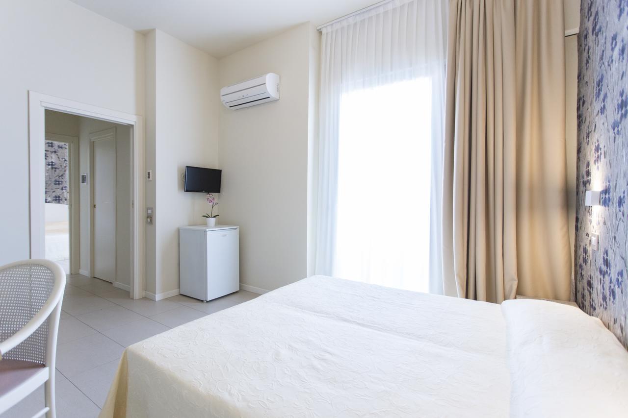 Sirena Boutique Hotel Gabicce Mare Exterior photo